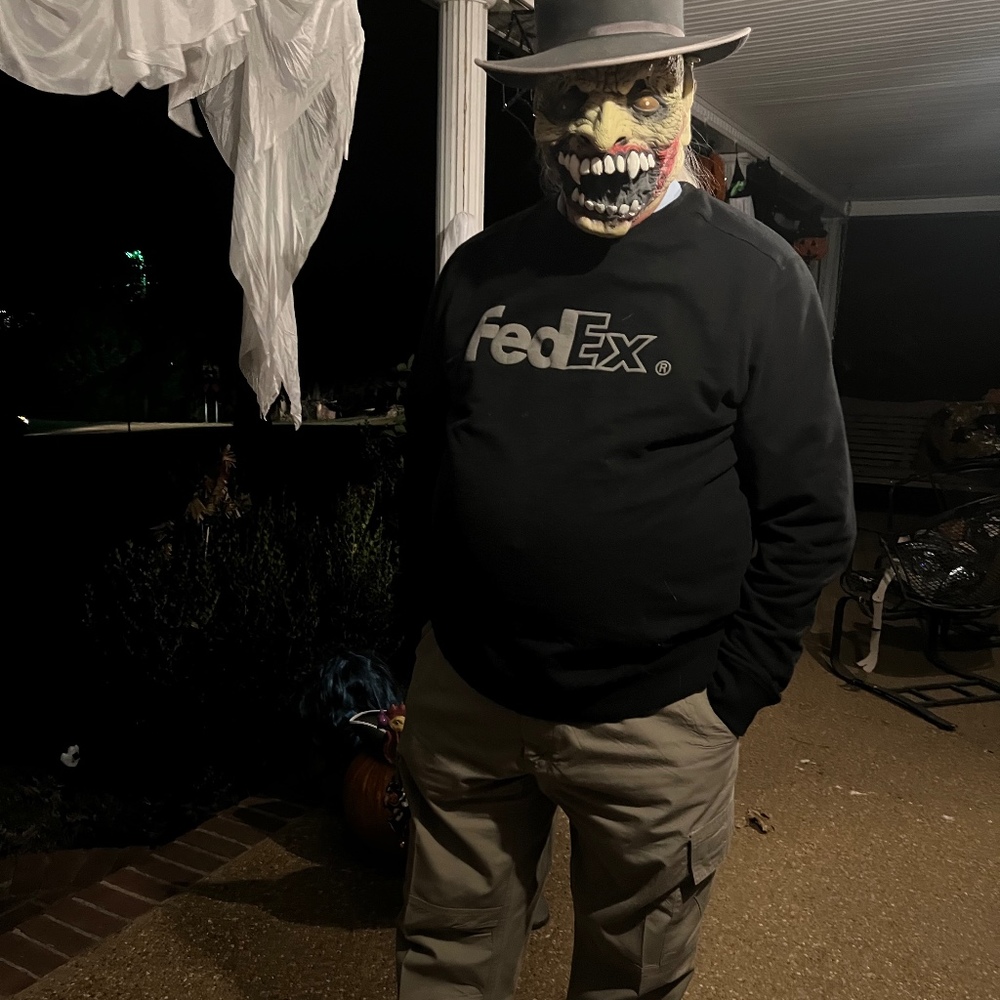 Meet your Posher, Freddy